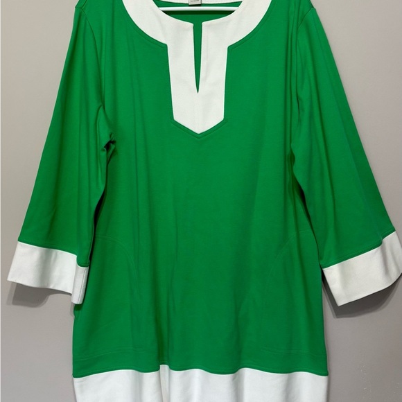 Neiman Marcus Green and White Tunic Top - Picture 1 of 6